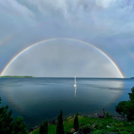 Loza House Adirondack Skydeck Unit Lake Front Plattsburgh Bagian luar foto